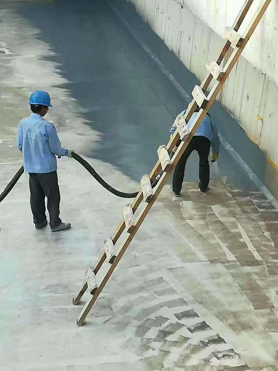 聚脲--聚脲噴涂施工成本價格(圖1) 聚脲--聚脲噴涂施工成本價格(圖1)