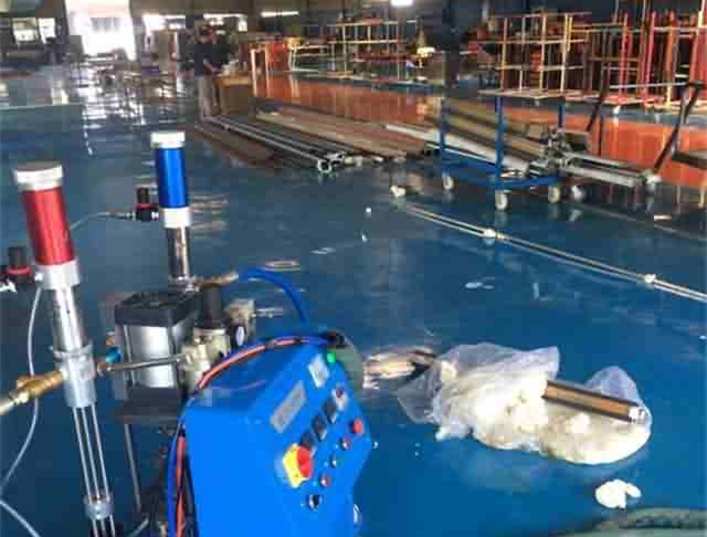 聚脲噴涂的特性和技術(shù)優(yōu)點(diǎn)(圖1) 聚脲噴涂的特性和技術(shù)優(yōu)點(diǎn)